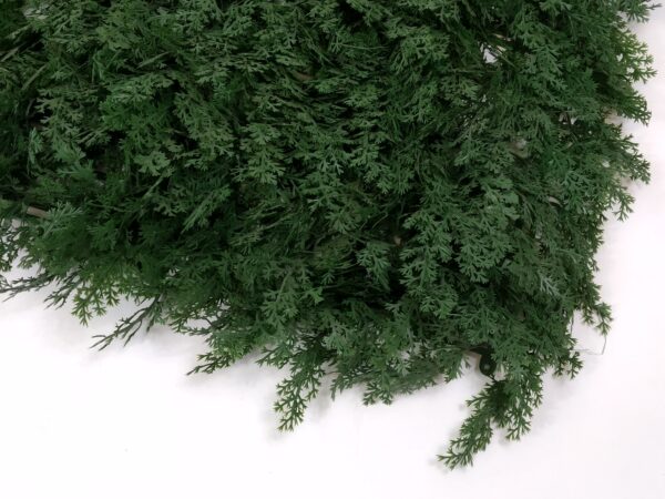 Follaje artificial ERBETTA® de ciprés verde 50x50 cm de Malla.mx, ideal para embellecer cercos, terrazas y jardines en México.
