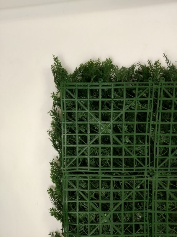 Follaje sintético ERBETTA® de ciprés verde 50x50 cm de Malla.mx, ideal para decoración de muros y jardines en México.