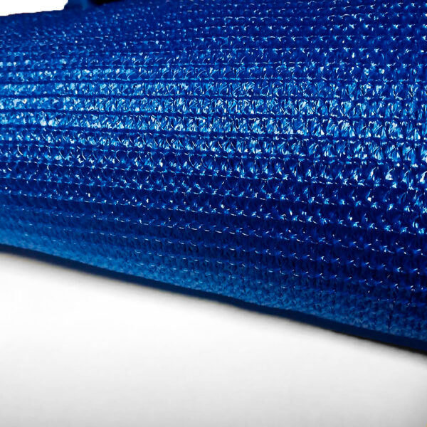 Malla Sombra Arquitectónica Para Cocheras OBAMALLA® 4.2x50m color azul (8.5oz porcentaje de sombra 98%) - Image 4