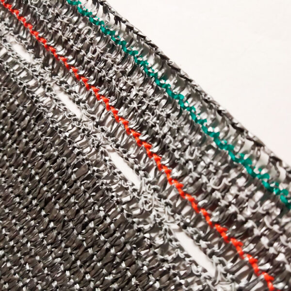 Malla Sombra para Exteriores OBAMALLA® 2.1x100m color gris (5.3oz porcentaje de sombra 96%) - Image 2