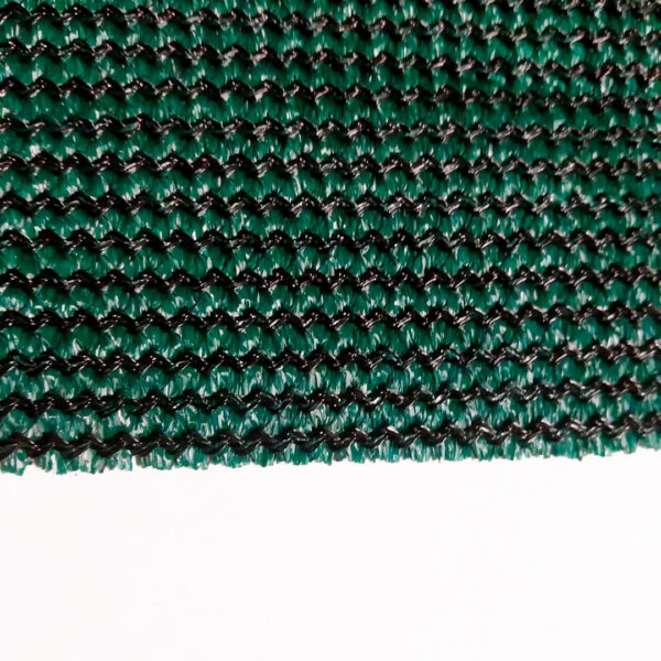 Malla Sombra Arquitectónica Para Domos OBAMALLA 4.2x50m color verde-negro (Sombra 98%) - Image 3