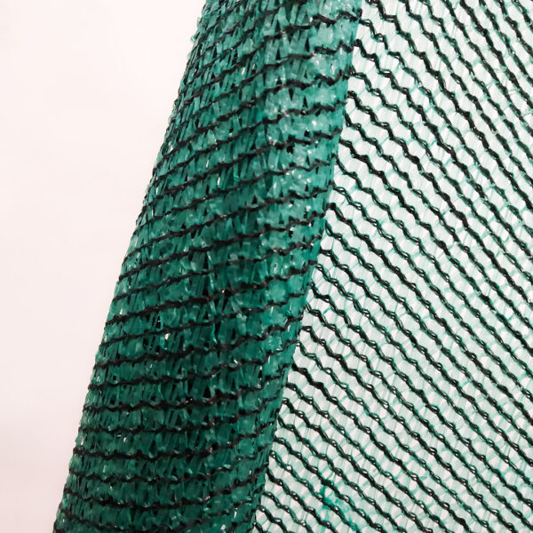 Rollo de tela Raschel OBAMALLA® 2.1x100m color verde (3.9oz porcentaje de sombra 90%) - Image 4