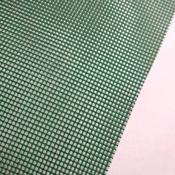 Rollo de malla mosquitera POLYHARDWARE® verde 1x5m de Malla.mx, ideal para puertas y ventanas en hogares mexicanos.
