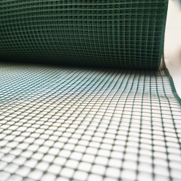 Malla Plástica Anti Ardillas y Roedores, color Verde POLYHARDWARE® (Cuadro 1x1cm) - Image 4